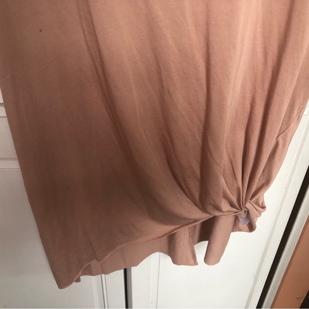 Peach tee - Picture 3 of 5